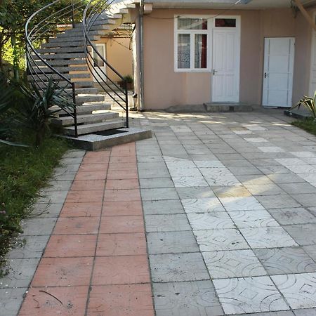 Iren Apartment Batumi Exterior photo